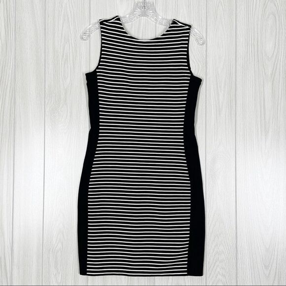 Athleta Dresses & Skirts - Athleta | Black / White Stripe Mala Scoop Back Sleeveless Dress Size Small